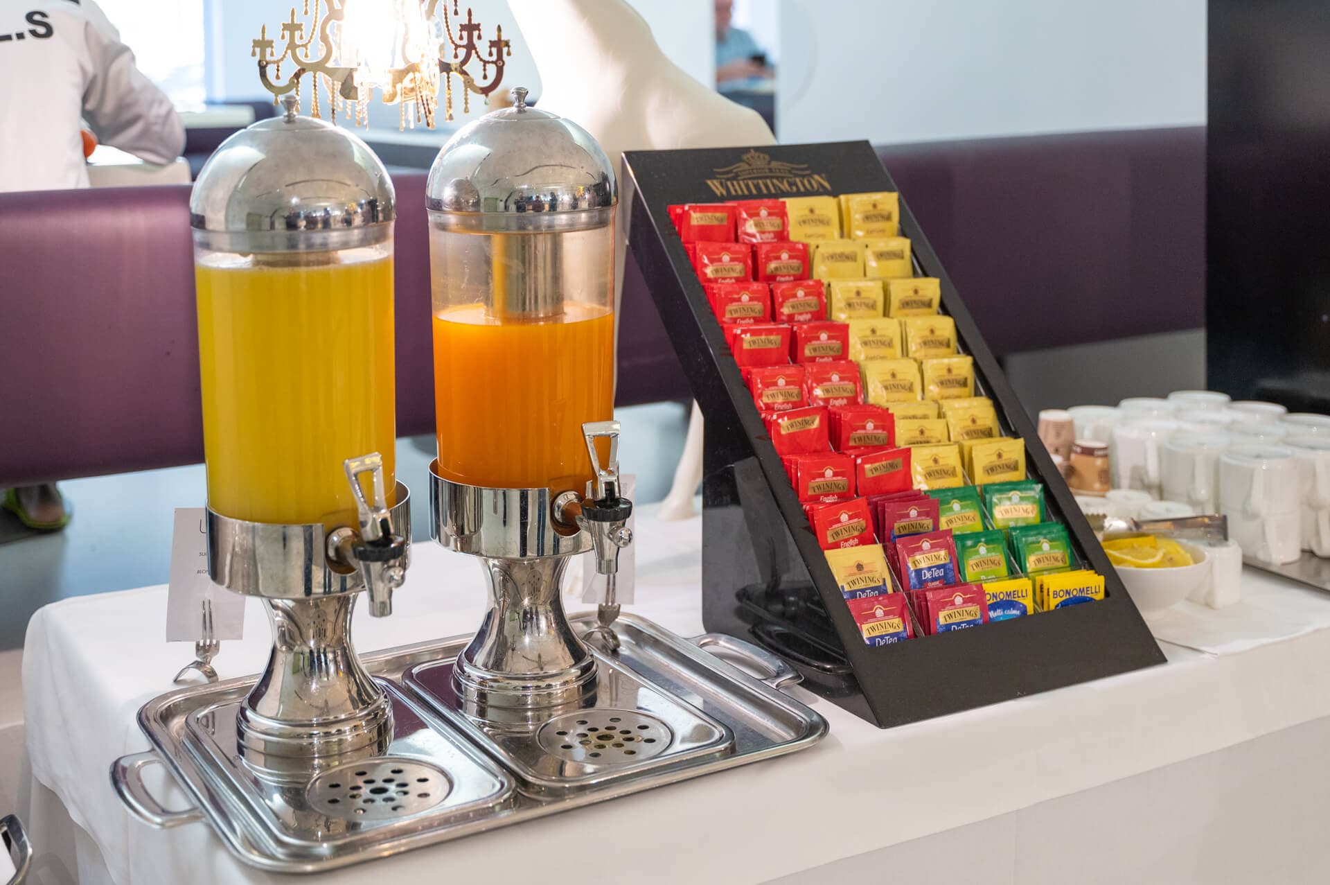 ¡Levántate, disfruta de tu desayuno!<br>Sabroso, rico, internacional