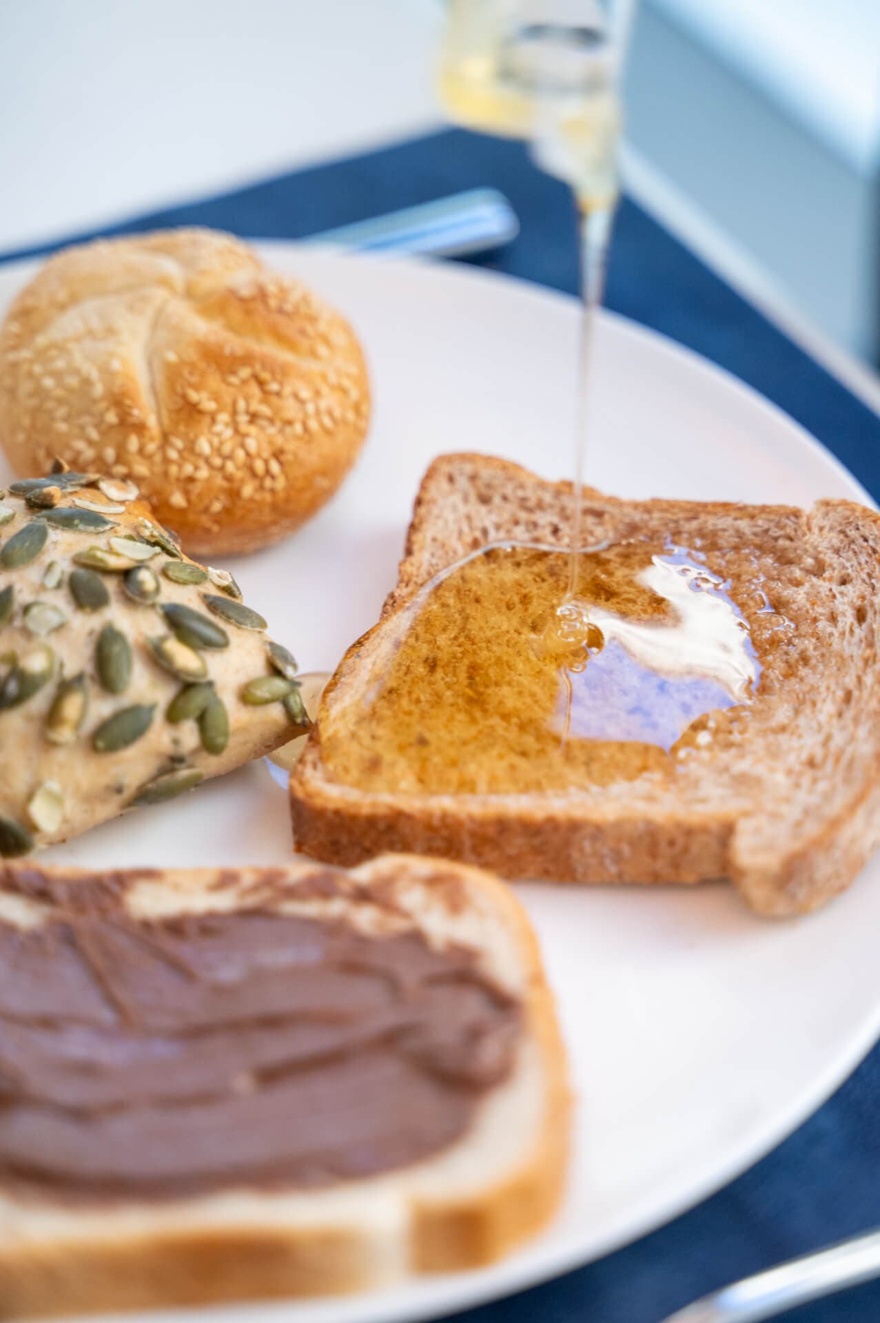 ¡Levántate, disfruta de tu desayuno!<br>Sabroso, rico, internacional